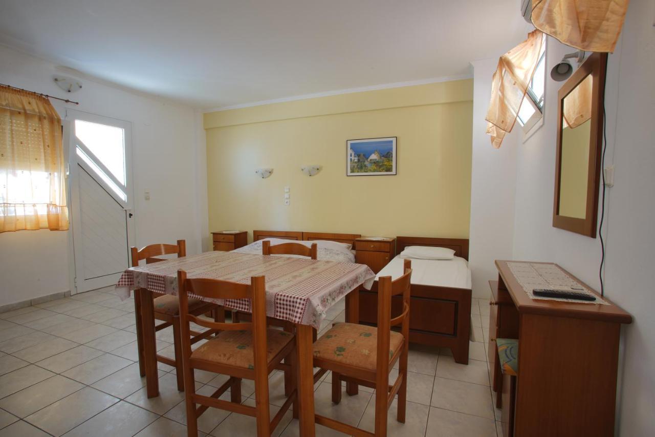 Golden View Studios Apartment