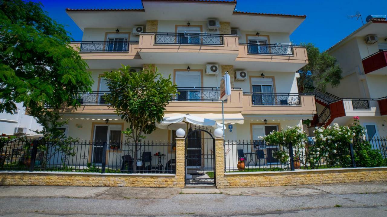 Golden View Studios Apartment *